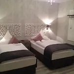 Hotel Haus Loewe Frechen