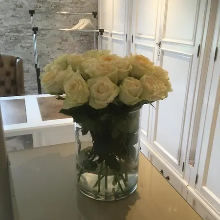 Haus Loewe Отель *