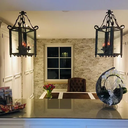 Haus Loewe * Фрехен