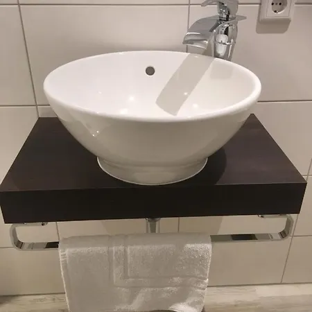 Отель Haus Loewe