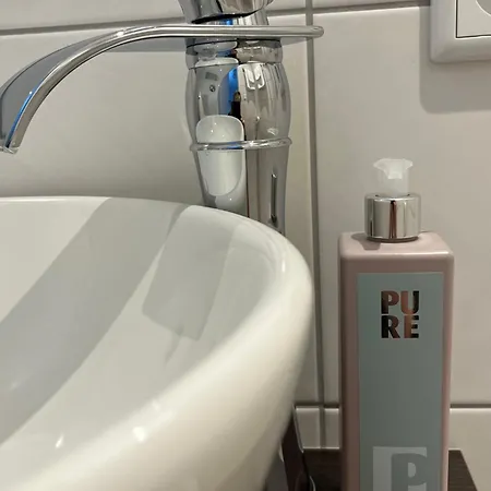 فندق Haus Loewe *