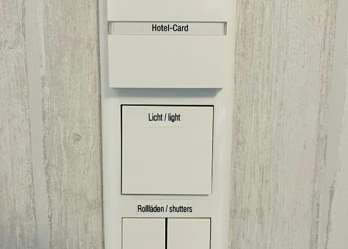 Haus Loewe מלון *