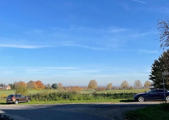 Haus Loewe מלון *